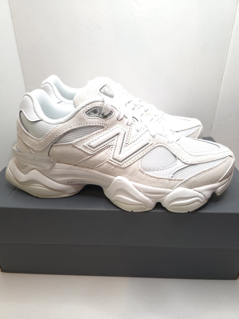 New Balance 9060 Reflection White Size 7.5W/6M